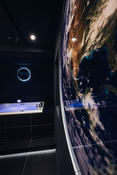 Appartement Galaxy La Tete Dans Les Etoiles à Riom Extérieur photo